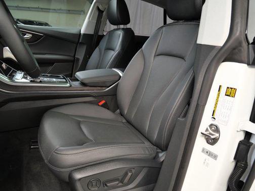2023 Audi Q8 55 Prestige