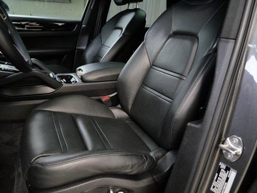 2019 Porsche Cayenne Cayenne