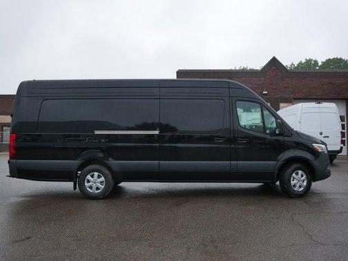 2025 Mercedes-Benz Sprinter 2500 High Roof