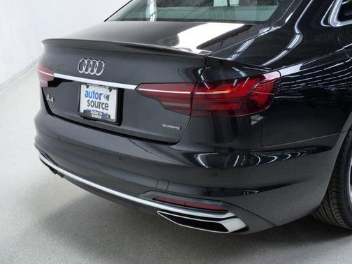 Mythos Black Metallic 2023 Audi A4 45 S line Premium