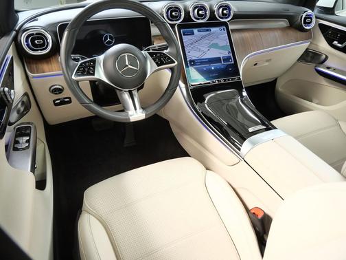 MANUFAKTUR Diamond White Metallic 2023 Mercedes-Benz GLC 300 4MATIC