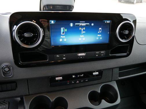 2025 Mercedes-Benz Sprinter 2500 High Roof