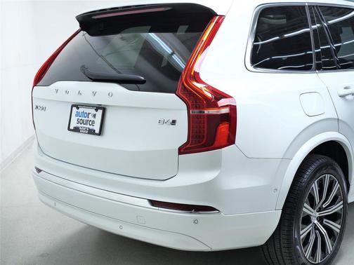 2025 Volvo XC90 B6 Plus 7-Seater