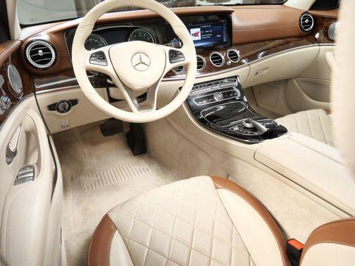 Diamond Silver Metallic 2017 Mercedes-Benz E-Class 4MATIC