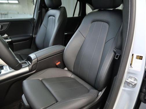 Cirrus Silver Metallic 2025 Mercedes-Benz GLA 250 4MATIC