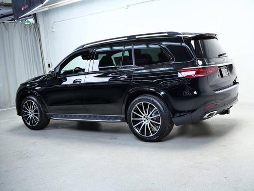 2025 Mercedes-Benz GLS 580 4MATIC
