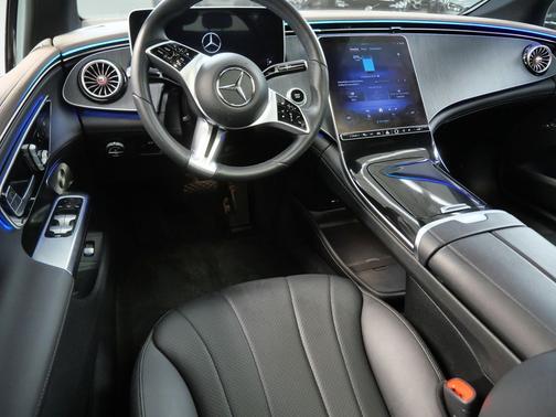 Polar White 2023 Mercedes-Benz EQE 350 4MATIC+