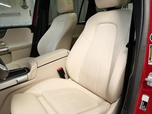 MANUFAKTUR Patagonia Red Metallic 2026 Mercedes-Benz GLB 250 4MATIC