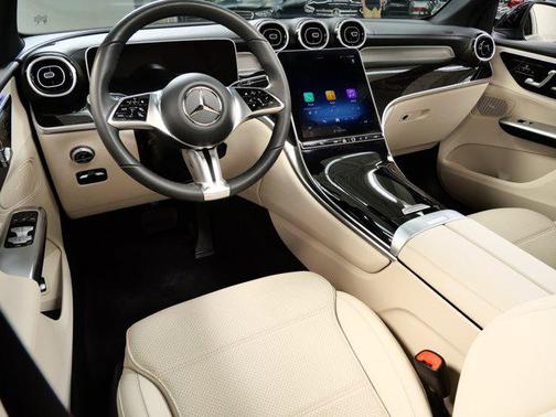 2025 Mercedes-Benz GLC 300 4MATIC
