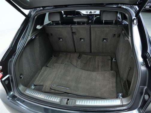 2017 Porsche Macan Base