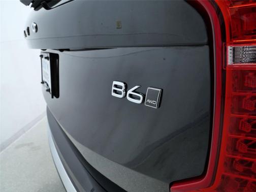 2025 Volvo XC90 B6 Plus 7-Seater