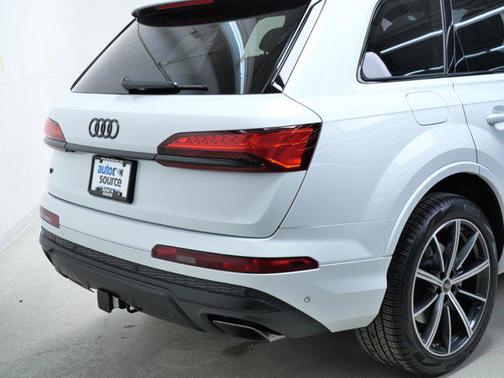 2025 Audi Q7 45 Premium Plus