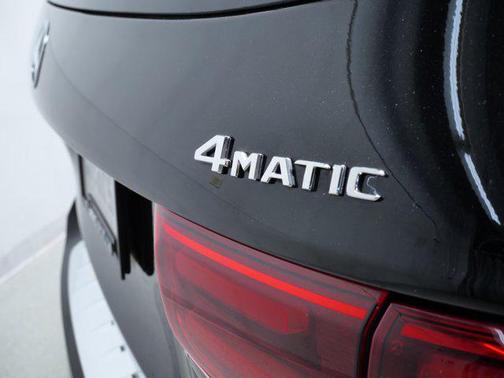 Night Black 2025 Mercedes-Benz GLB 250 4MATIC