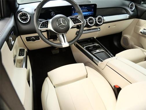 2025 Mercedes-Benz GLB 250 4MATIC