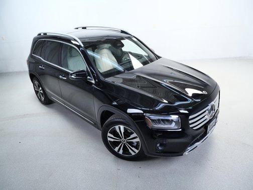 Night Black 2025 Mercedes-Benz GLB 250 4MATIC