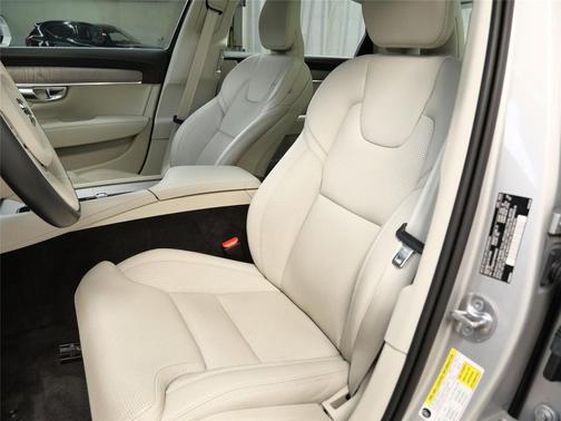 2025 Volvo S90 B6 Ultra