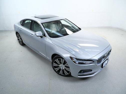 2025 Volvo S90 B6 Ultra