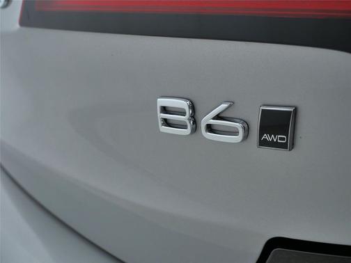 2025 Volvo S90 B6 Ultra