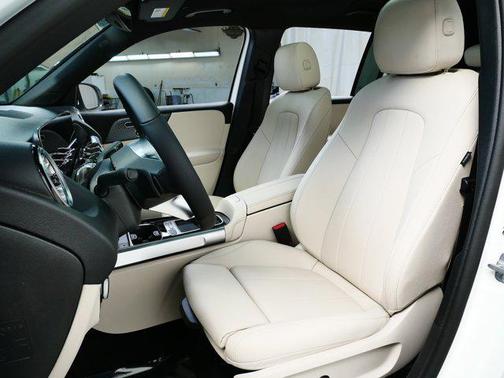 2025 Mercedes-Benz GLB 250 4MATIC