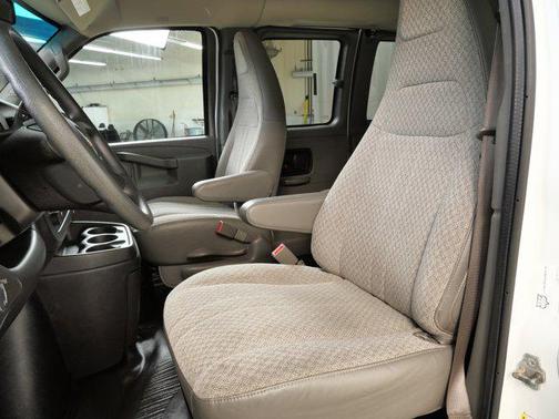 2018 Chevrolet Express 2500 LT