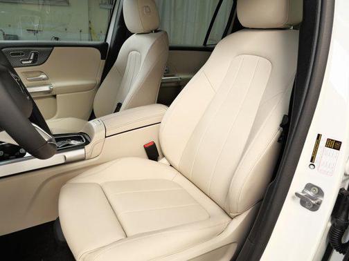 2025 Mercedes-Benz GLB 250 4MATIC