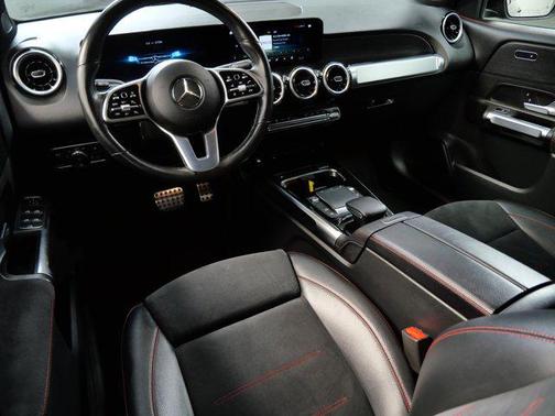 Night Black 2022 Mercedes-Benz GLB 250 4MATIC