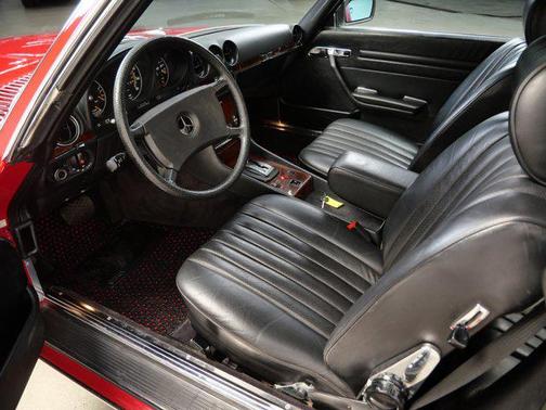 Red 1984 Mercedes-Benz E-Class