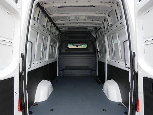 2025 Mercedes-Benz Sprinter 2500 Standard Roof