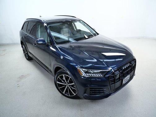 2023 Audi Q7 55 Premium Plus
