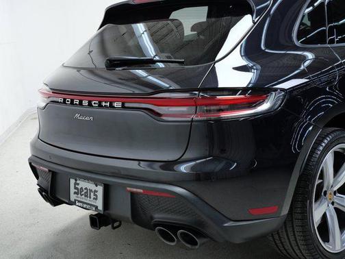 2023 Porsche Macan Base