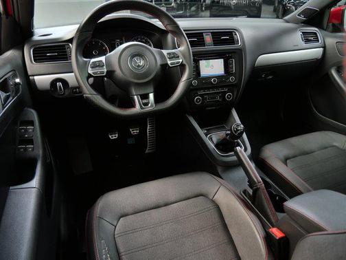 2012 Volkswagen Jetta GLI Autobahn