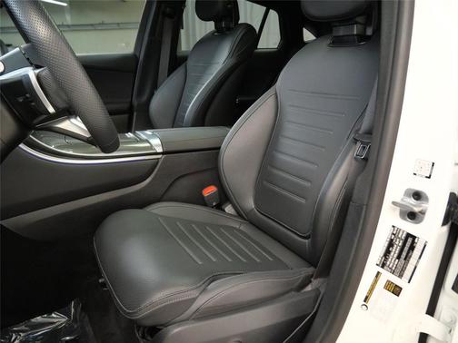2025 Mercedes-Benz GLC 300 4MATIC Coupe