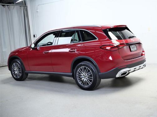2026 Mercedes-Benz GLC 300 4MATIC