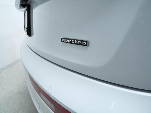 2024 Audi Q5 e 55 S line Premium Plus