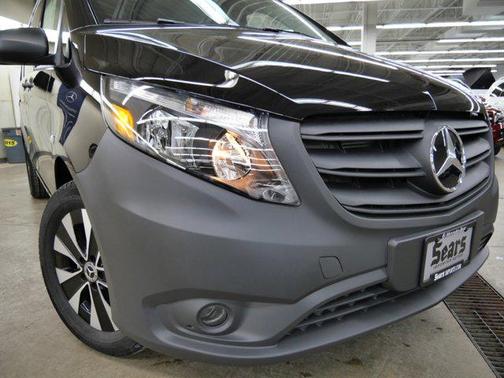2023 Mercedes-Benz Metris Base
