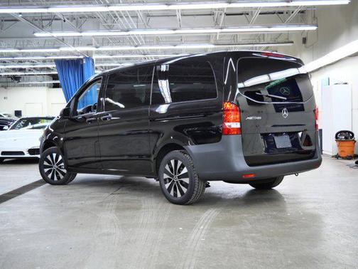 2023 Mercedes-Benz Metris Base