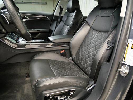 2022 Audi S8 4.0T