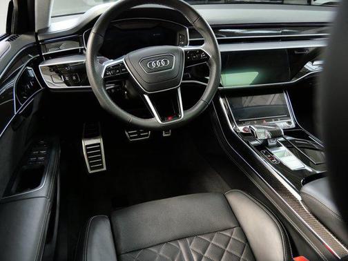 2022 Audi S8 4.0T
