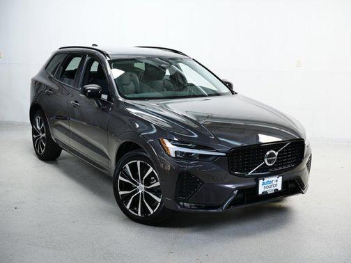 2025 Volvo XC60 B5 Plus