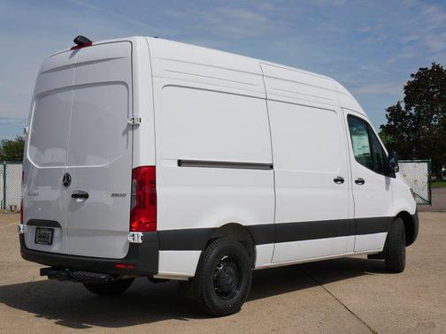2025 Mercedes-Benz Sprinter 2500 Standard Roof