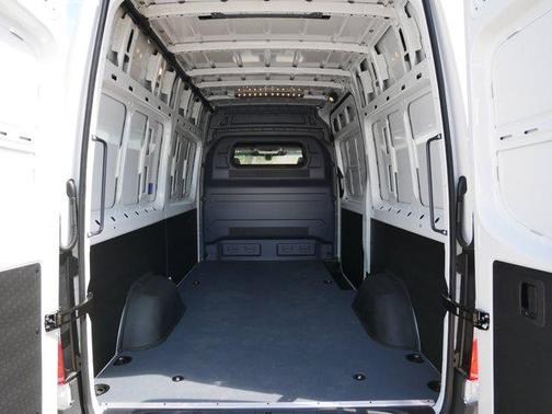 2025 Mercedes-Benz Sprinter 2500 Standard Roof