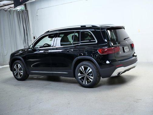 2025 Mercedes-Benz GLB 250 4MATIC