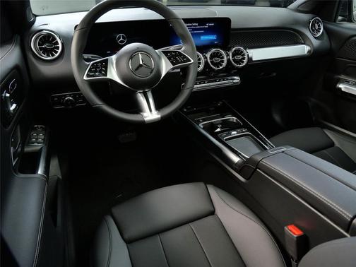 2026 Mercedes-Benz GLB 250 4MATIC