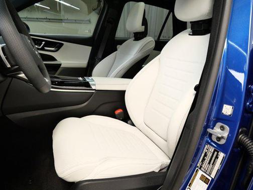 2025 Mercedes-Benz GLC 350e Base