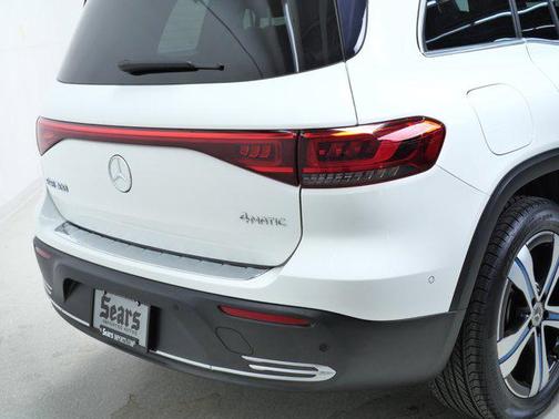 2022 Mercedes-Benz EQB 300 4MATIC