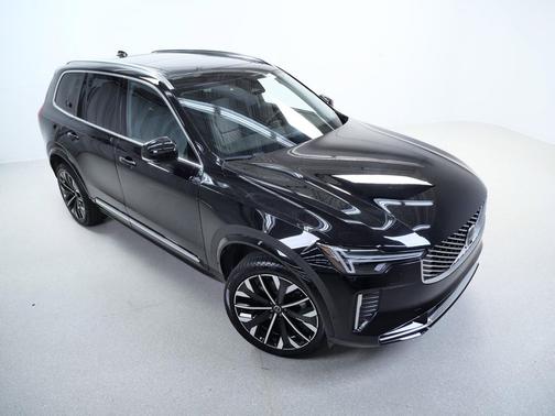 Onyx Black Metallic 2025 Volvo XC90 B6 Plus 7-Seater