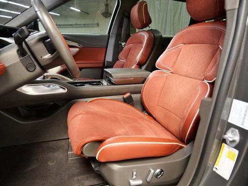 Chroma Caviar Dark Gray Metallic Clearcoat 2024 Lincoln Nautilus Black Label