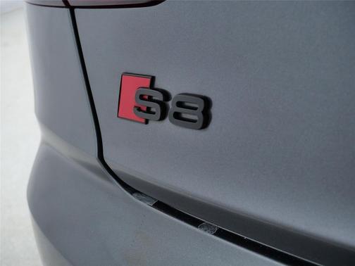 2022 Audi S8 4.0T