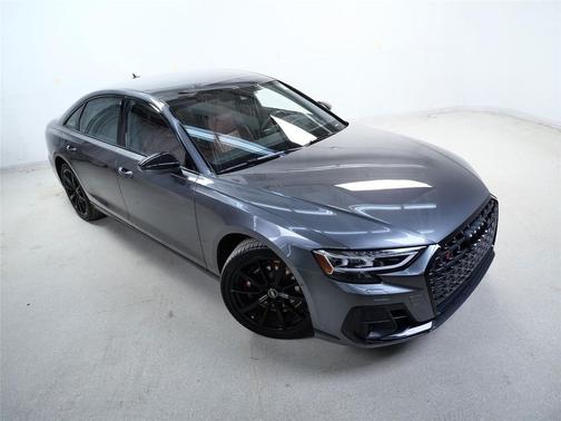 2022 Audi S8 4.0T