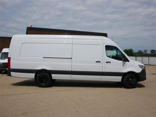 2025 Mercedes-Benz Sprinter 3500 High Roof